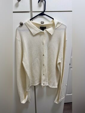 PrettyLittleThing Ivory Button-Up Collared Knit Cardigan
